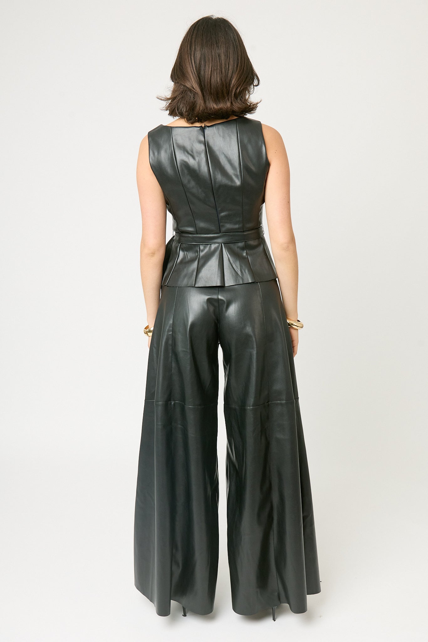 Pantalón ancho efecto piel