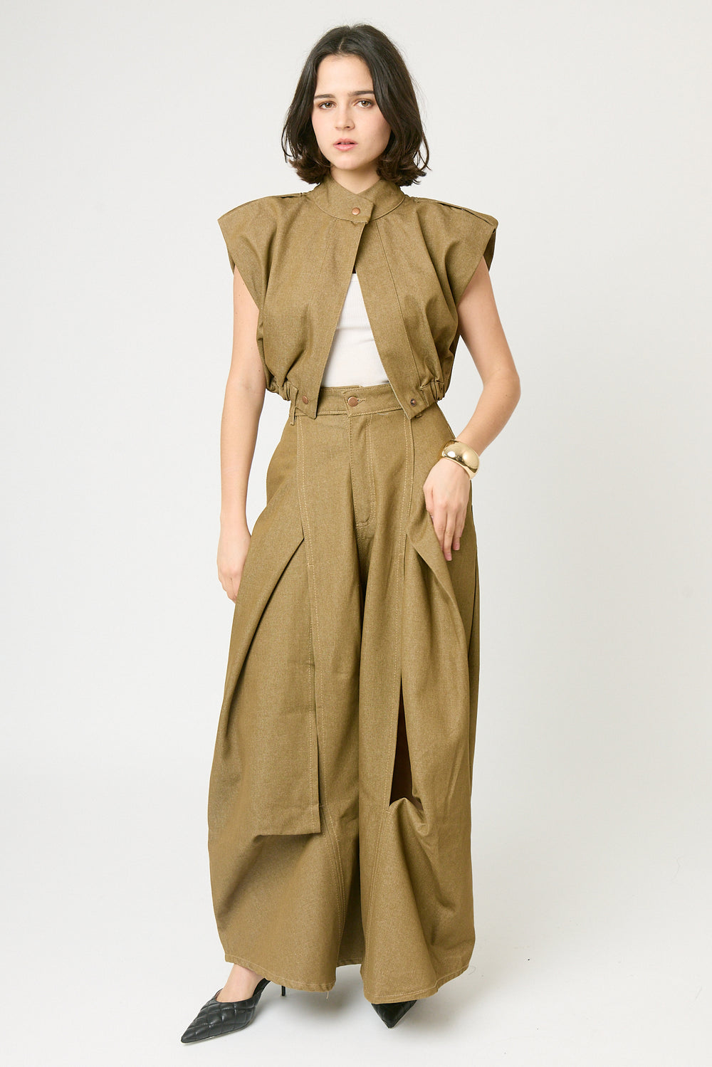 #color_caqui beige
