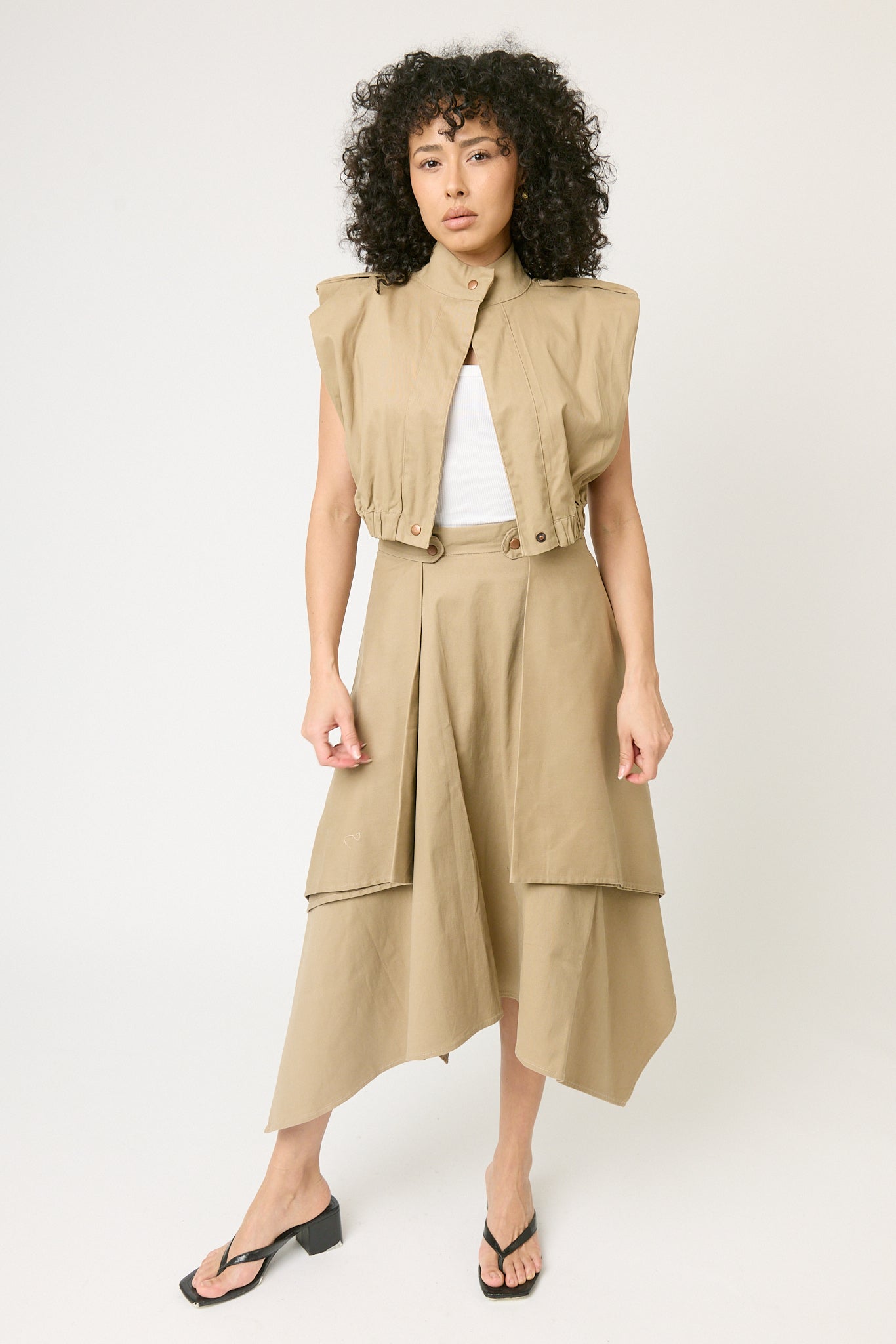 #color_caqui beige